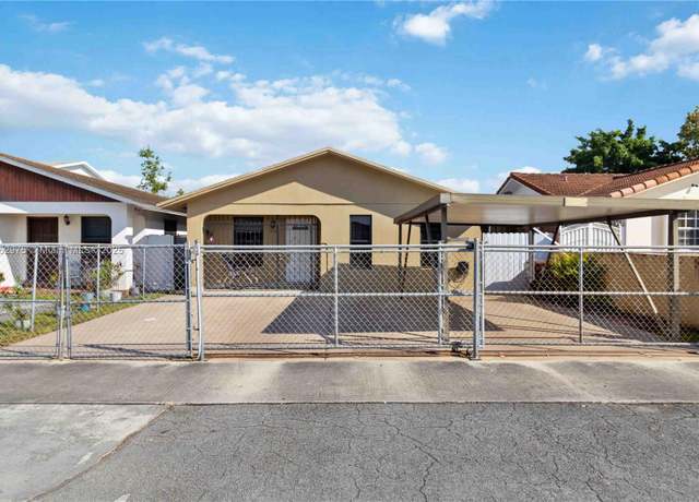 Property at 1441 W 42nd Pl Unit E-L10, Hialeah, FL 33012, 3 beds, 2 baths