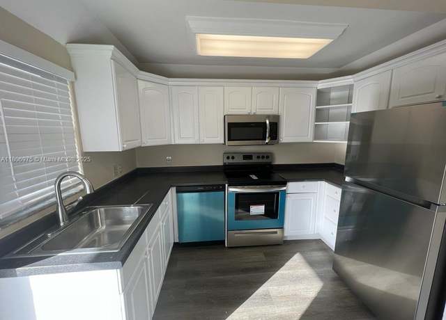 Property at 617 Ixoria Ave #18, Fort Pierce, FL 34982, 2 beds, 2 baths