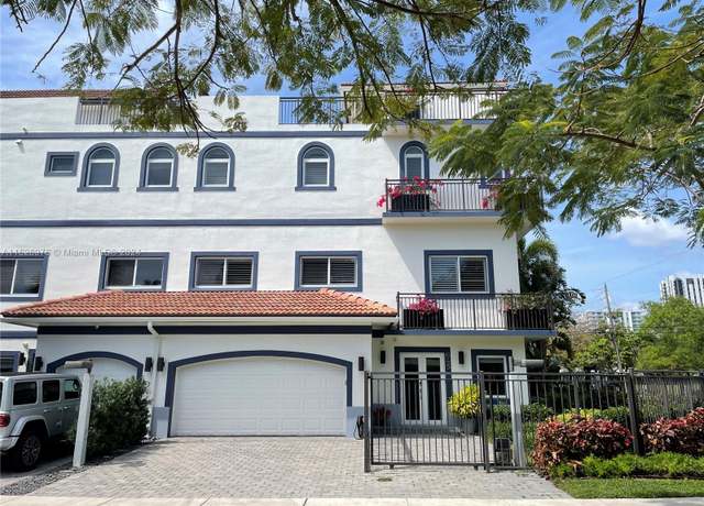 Property at 645 NE 9th Ave, Fort Lauderdale, FL 33304, 3 beds, 3.5 baths