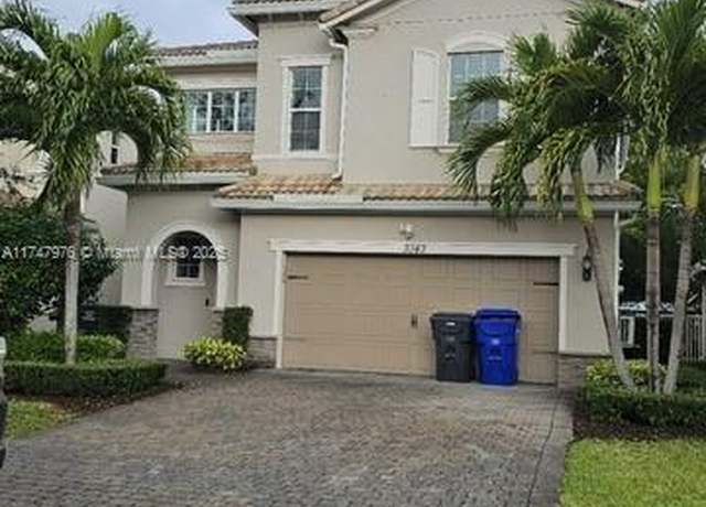 Property at 3943 Mahogany Ln, Hollywood, FL 33021, 3 beds, 2.5 baths