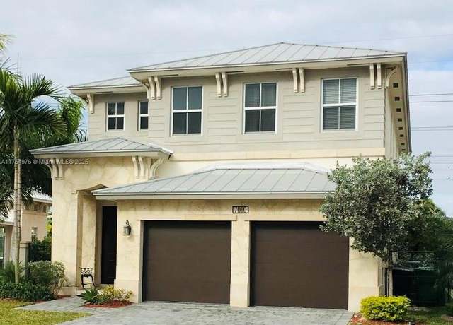 Property at 7010 NW 106th Ave, Doral, FL 33178, 4 beds, 4 baths