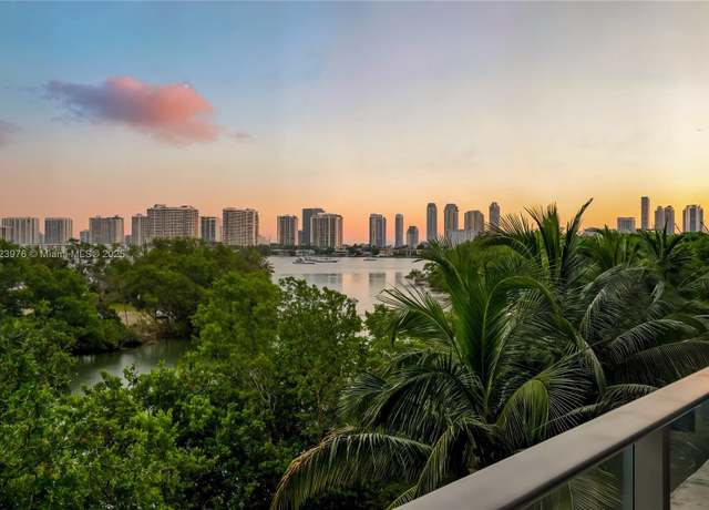 Property at 16385 Biscayne Blvd #301, North Miami Beach, FL 33160, 3 beds, 3 baths