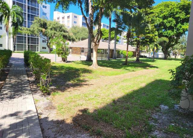 Property at 900 NE 12th Ave #705, Hallandale Beach, FL 33009, 1 bed, 1 bath