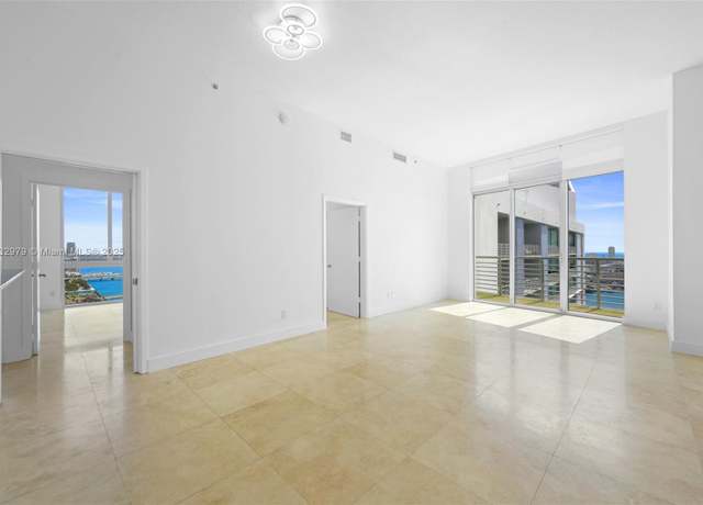 Property at 325 S Biscayne Blvd Unit LPH26, Miami, FL 33131, 3 beds, 2 baths
