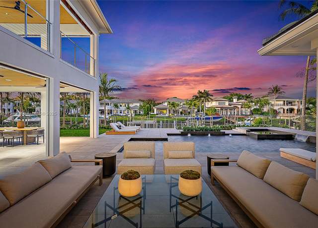 Property at 126 Quayside Dr, Jupiter, FL 33477, 6 beds, 8.5 baths