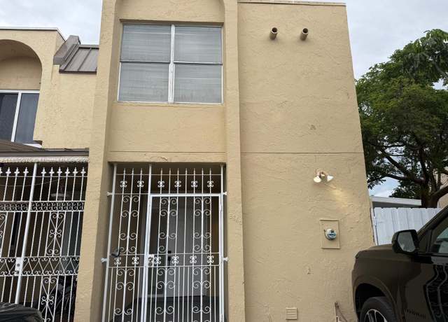 Property at 3860 W 11th Ln, Hialeah, FL 33012, 3 beds, 1.5 baths