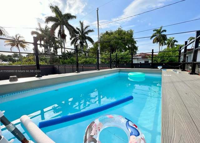 Property at 1031 Hollywood Blvd, Hollywood, FL 33019, 3 beds, 2 baths