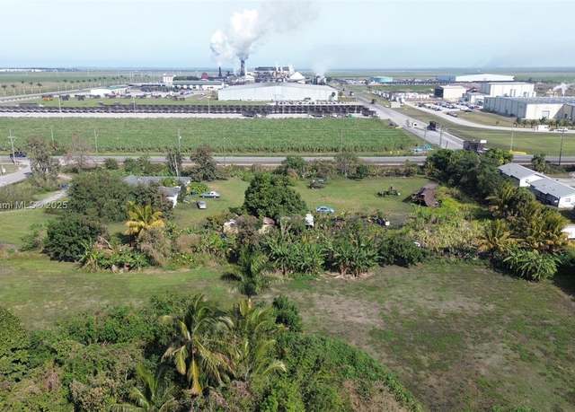 Property at 1033 NE 18th St, Belle Glade, FL 33430