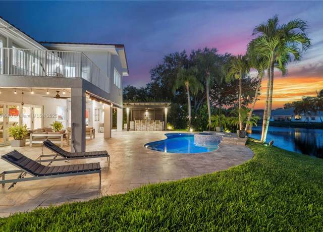 Property at 20230 NW 7th St, Pembroke Pines, FL 33029, 5 beds, 3 baths