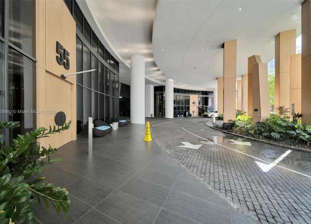 Property at 55 SW 9th St #4406, Miami, FL 33130, 3 beds, 3.5 baths