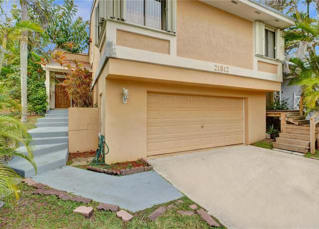 Property at 21812 SW 98th Pl, Cutler Bay, FL 33190, 3 beds, 2 baths