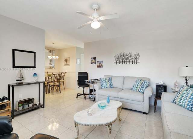Property at 16801 NE 13th Ave #206, Miami, FL 33162, 1 bed, 1 bath