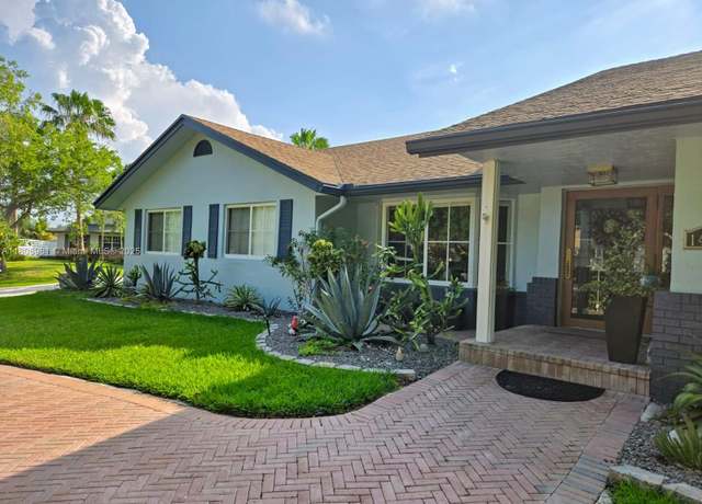 Property at 14870 SW 152nd Ct, Miami, FL 33196, 4 beds, 2.5 baths