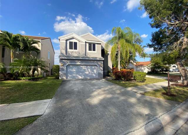 Property at 322 Lake Crest Ct, Weston, FL 33326, 4 beds, 2.5 baths