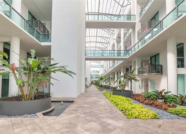 Property at 6000 Collins Ave #527, Miami Beach, FL 33140, 1 bed, 1 bath