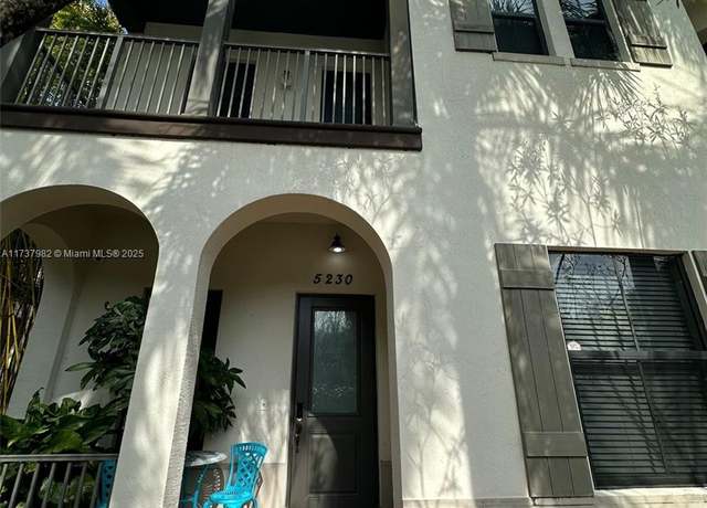 Property at 5230 NW 83rd Ct, Doral, FL 33166, 5 beds, 4 baths