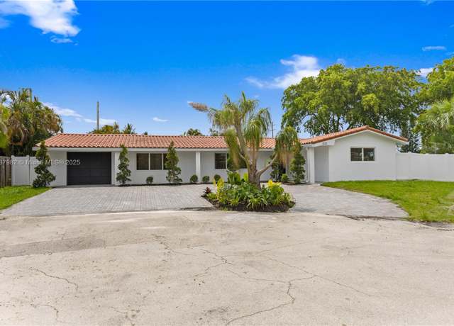 Property at 1710 SW 1st Ave, Pompano Beach, FL 33060, 3 beds, 2 baths