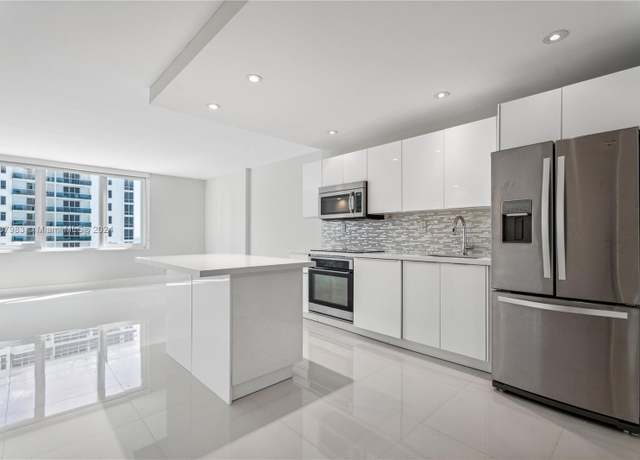 Property at 2301 Collins Ave #912, Miami Beach, FL 33139, 1 bed, 1 bath