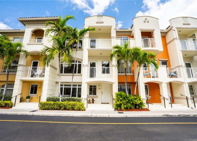 Property at 2753 NE 184th Way #2753, Aventura, FL 33160, 2 beds, 2.5 baths