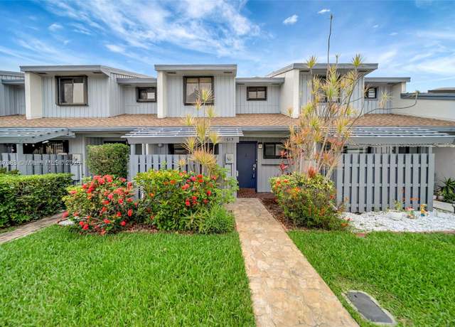 Property at 1615 N 14th Ter, Hollywood, FL 33020, 2 beds, 1.5 baths