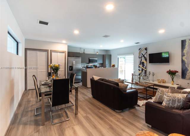 Property at 926 NW 10 St #2, Florida City, FL 33034, 3 beds, 2.5 baths