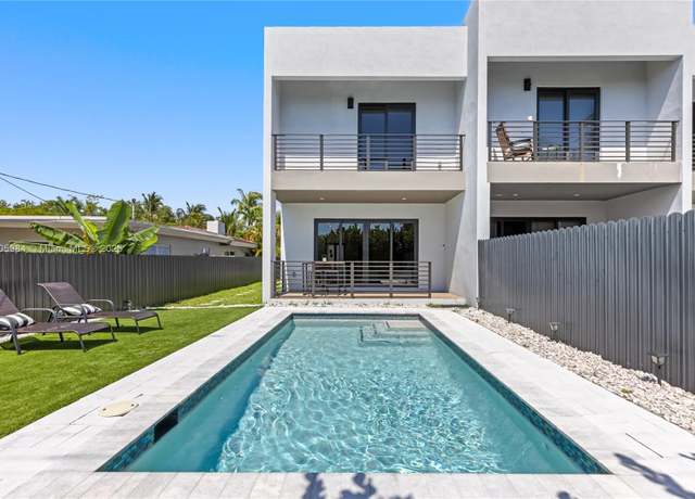 Property at 1116 NE 10th Ave, Fort Lauderdale, FL 33304, 4 beds, 3.5 baths