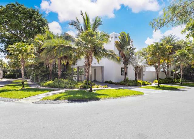 Property at 3175 Washington St, Miami, FL 33133, 3 beds, 2.5 baths