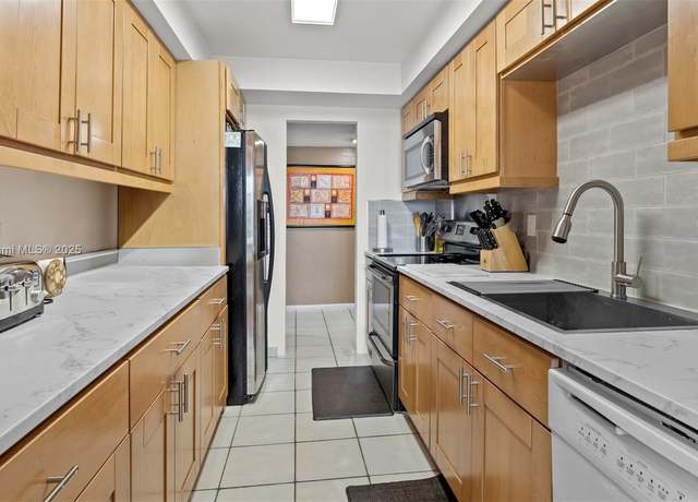 Property at 4174 Inverrary Dr #502, Lauderhill, FL 33319, 2 beds, 2 baths