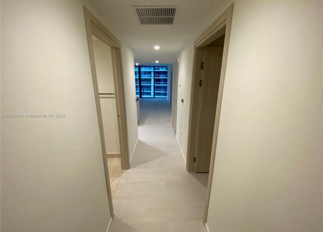 Property at 1000 Brickell Plz #2907, Miami, FL 33131, 1 bed, 2 baths