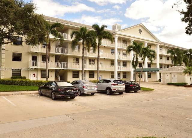 Property at 6085 Balboa Cir #402, Boca Raton, FL 33433, 2 beds, 2 baths