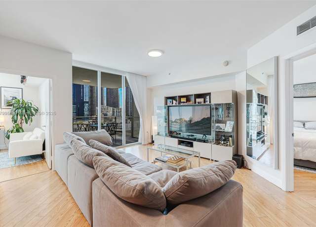 Property at 350 S Miami Ave #2104, Miami, FL 33130, 2 beds, 2 baths