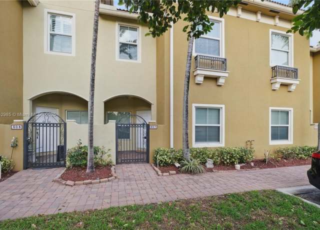 Property at 2851 W Prospect Rd #307, Tamarac, FL 33309, 3 beds, 2.5 baths