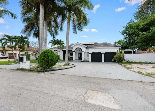 Property at 20701 SW 132nd Ct, Miami, FL 33177, 5 beds, 4 baths