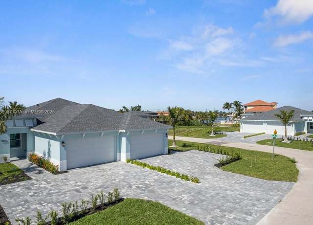 Property at 1105 SE 38 St, Cape Coral, FL 33904, 3 beds, 2 baths