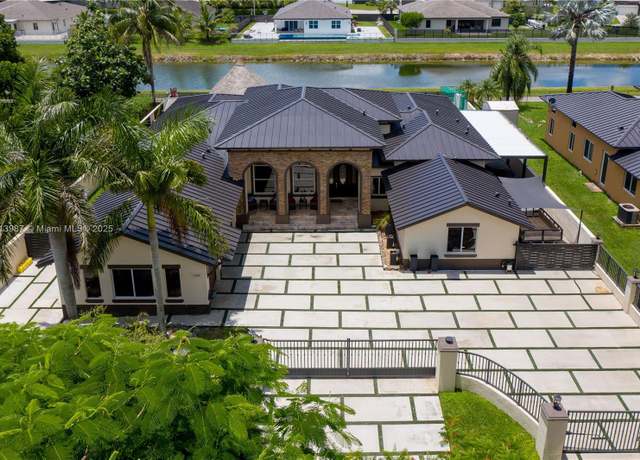 Property at 19686 SW 130th Ave Rd, Miami, FL 33177, 5 beds, 4 baths