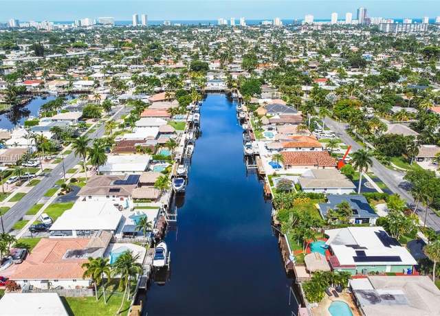 Property at 321 SE 4th St, Pompano Beach, FL 33060, 2 beds, 2 baths