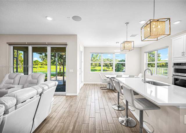 Property at 1541 Trailhead Ter, Hollywood, FL 33021, 3 beds, 2.5 baths
