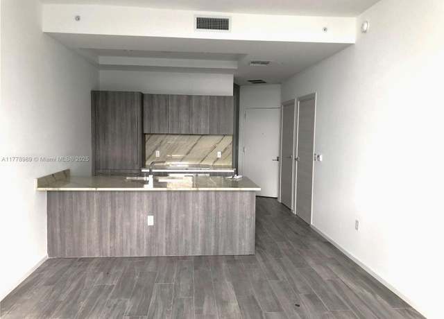 Property at 801 S Miami Ave #5108, Miami, FL 33130, 1 bed, 2 baths