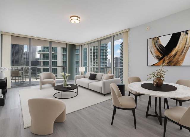 Property at 90 SW 3rd St #1413, Miami, FL 33130, 2 beds, 2.5 baths