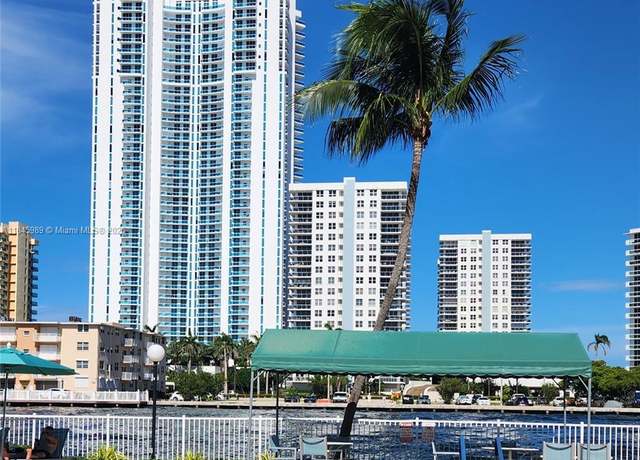 Property at 1000 Parkview Dr #1026, Hallandale Beach, FL 33009, 1 bed, 1.5 baths
