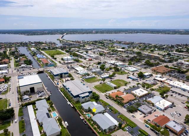 Property at 1409 SE 46th Ln #105, FL 33904, 2 beds, 2 baths