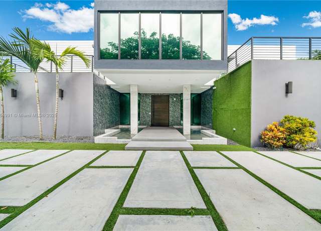 Property at 6695 SW 112th St, Pinecrest, FL 33156, 7 beds, 7.5 baths