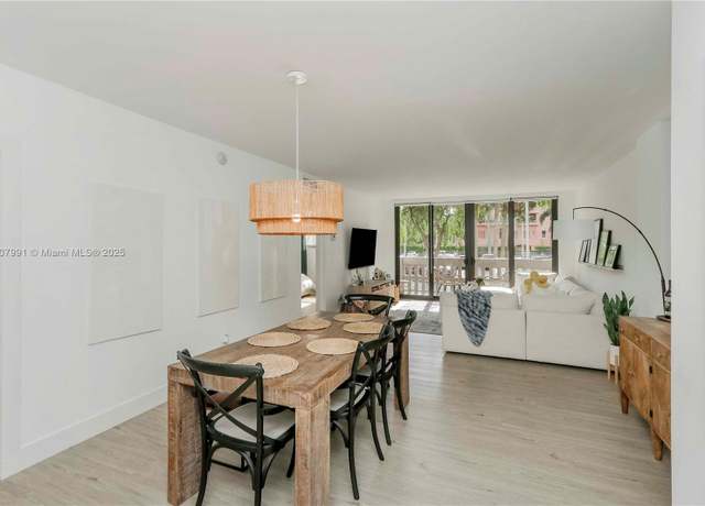 Property at 90 Edgewater Dr #106, Coral Gables, FL 33133, 1 bed, 1.5 baths