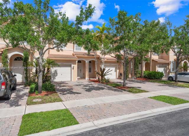 Property at 2674 SW 84th Ter #102, Miramar, FL 33025, 3 beds, 2.5 baths