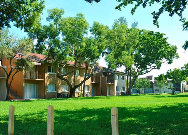 Property at 1153 Lake Victoria Dr Unit D, West Palm Beach, FL 33411, 2 beds, 1 bath