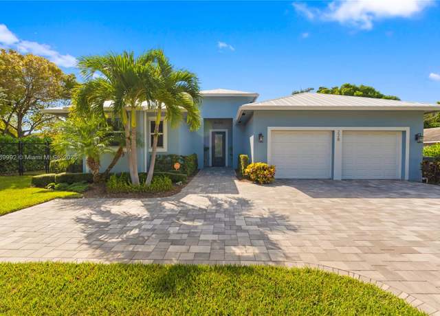 Property at 228 SW 4th Ave, Delray Beach, FL 33444, 4 beds, 3 baths