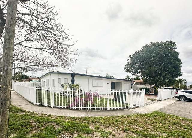 Property at 410 W 30th Pl, Hialeah, FL 33012, 6 beds, 4 baths