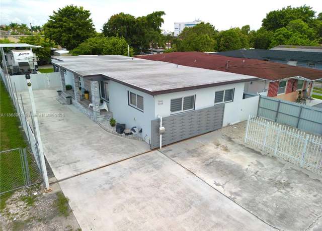 Property at 7046 SW 22nd St, Miami, FL 33155, 5 beds, 4 baths