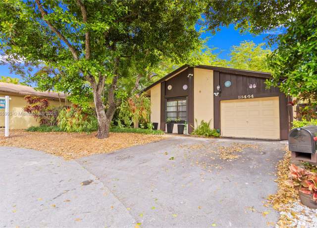 Property at 13444 SW 108th St Cir N, Miami, FL 33186, 3 beds, 2 baths
