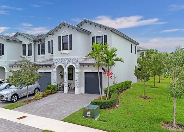 Property at 13371 SW 287th Ter #13371, Homestead, FL 33033, 4 beds, 2.5 baths